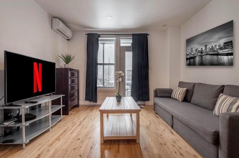 5-Star Prime Location - Bright Condo Montréal Extérieur photo