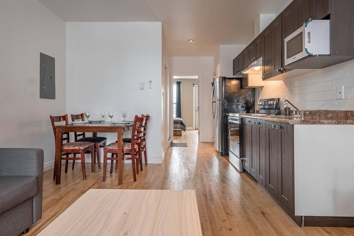 5-Star Prime Location - Bright Condo Montréal Extérieur photo