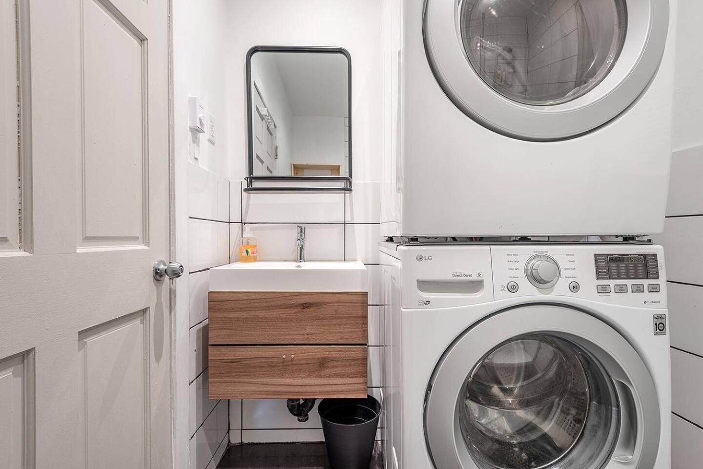 5-Star Prime Location - Bright Condo Montréal Extérieur photo
